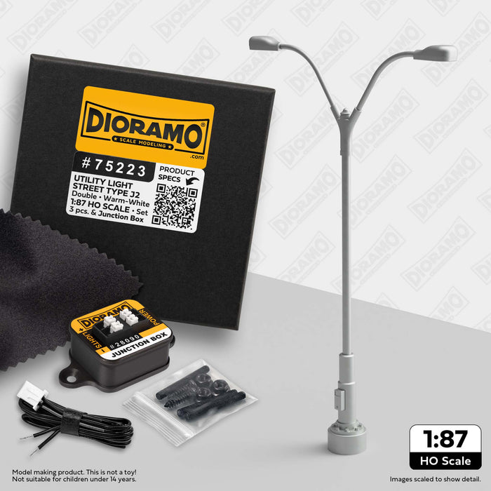 Utility Light - Street Type J2 Double in 1:87 HO Scale. 3pc Set.